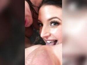 Sophie Dee, Ángela White and Lucky boy