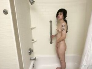 Alaska Zade OnlyFans Shower Shaving Video
