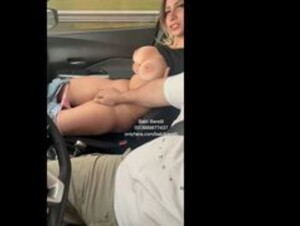 Babi Barelli BJ in car