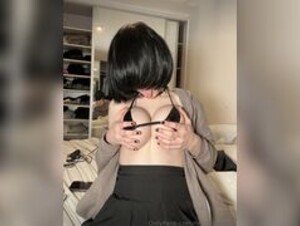Nicoleponyxo $50 boob “tease”