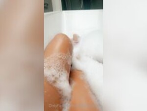 Katja Feet