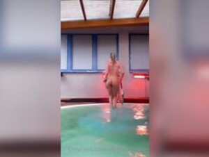 Alysha Newman Naked Pool Tease Onlyfans Leak