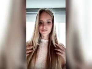 Caroline zalog - livestream try on