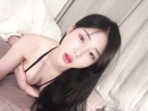 KOREAN INFLUENCER MYO-JEONG 2