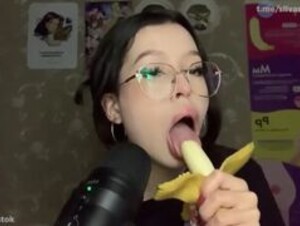 Lezzy Bunny ASMR Sucking & Licking Banana