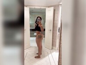 Phfame Showing off her sexy body with tattoos