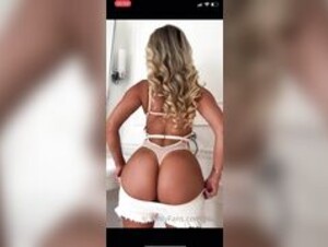 Jilissa ass reveal in white shorts