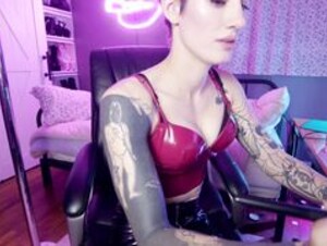 aynmarie's live cam show recorded on 2024-10-03 00-37-31