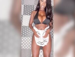 Ellietheempress older video 35
