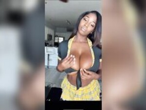 Ellietheempress Older video 7