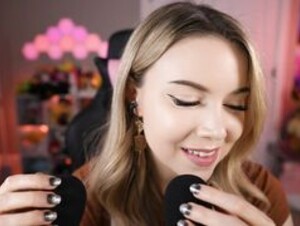 Dizzykitten ASMR