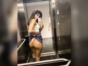 Yael Cohen Aris Public Ass Flash Elevator Onlyfans Leak