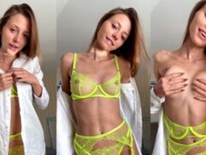Nastya Williams shows tits