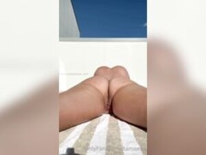 Tameeka Sunbathing Naked PPV