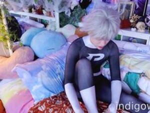INDIGO WHITE - DANNY PHANTOM COSPLAY FAKE DICK AND FUCK A DILDO