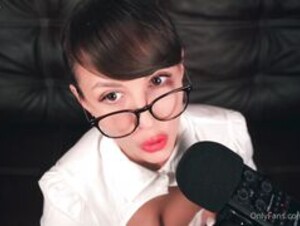 arianarealtv teacher
