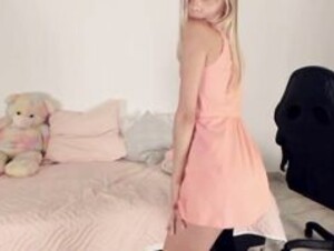Sensualtease roxana9