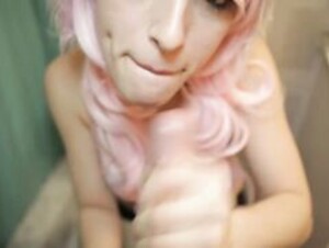 Cherrycrush blowjob in bathroom