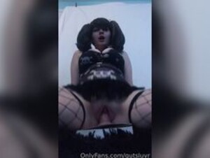 Goth Gutsluvr riding