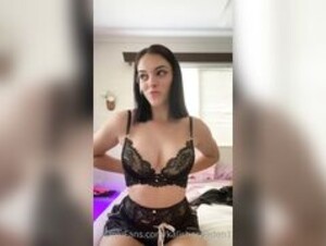 Kalisha Sugden Striptease