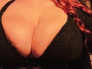 Hitwom4n Ash huge tits