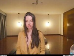 cinnabelle live show recorded on 2024-10-04 00-37-11