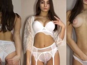 Lera Buns @lerabuns bares her breasts and puts her hand in her panties