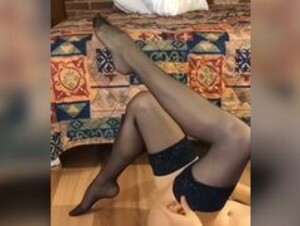 Lera Buns @lerabuns puts on stockings