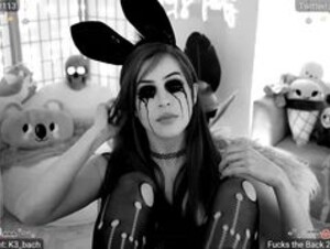 Kati3kat's webcam show from MFC October-07-2023 09-43-15