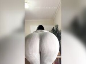 Amelia so curvy