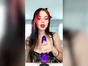 Julia Dildo