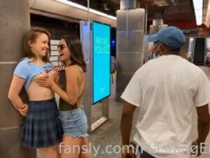 FlashingEmma & MissionIceCream - Public Lesbian Sexiness on the NYC Subway