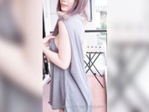 Sweetie Yukino outdoor boobs play