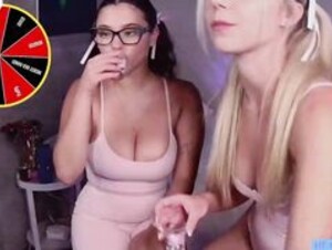 Snowkitty's g/g webcam show from MFC August-12-2023_02-27-30