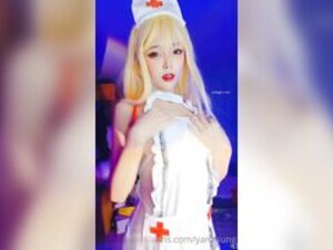 Yamisung Nurse Cosplay (1)