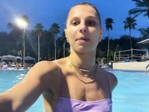 kjanecaron in pool