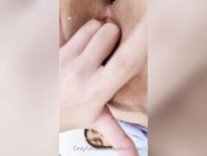 Isabelleharis - Fingering Pussy in Dress