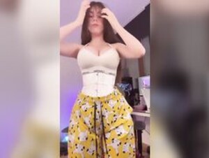IJenz Corset Moment