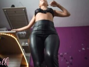 Aalliss Leather leggings