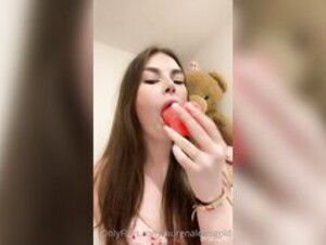 Lauren Alexis's Dildo BJ + Facial RP