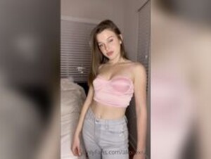 Alexiaxrae OF