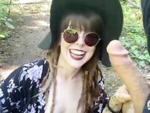 Olivia jarden blooper blowjob