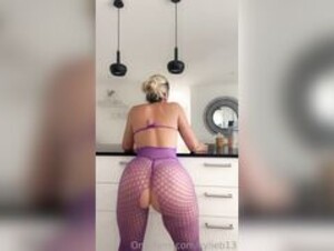 Kylieb13 Purple Fishnet Twerk PPV
