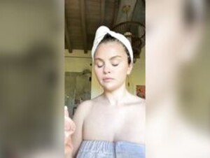 SELENA GOMEZ SKINCARE