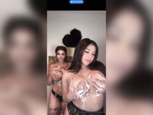 Bella Retamosa Creamy Boobs
