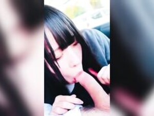 LittleJapanese blowjob in car
