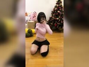 Nicoleponyxo Breast Tease