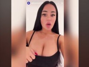 Seins milla jasmine
