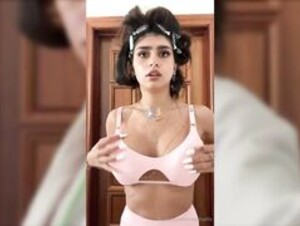Mia Khalifa Nip Slip