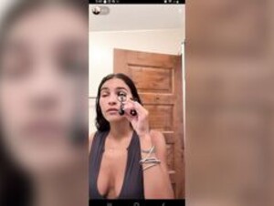 Tina Tonkin - TikTok Live